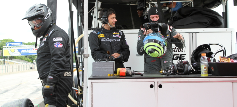 Illustration for article titled A Close-Up Look At All Of The Crazy Action In A Routine Sportscar Pit Stop